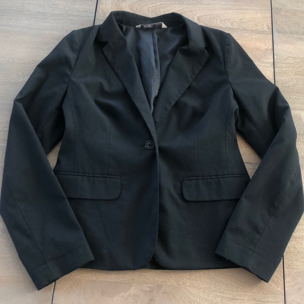 Old Navy black blazer